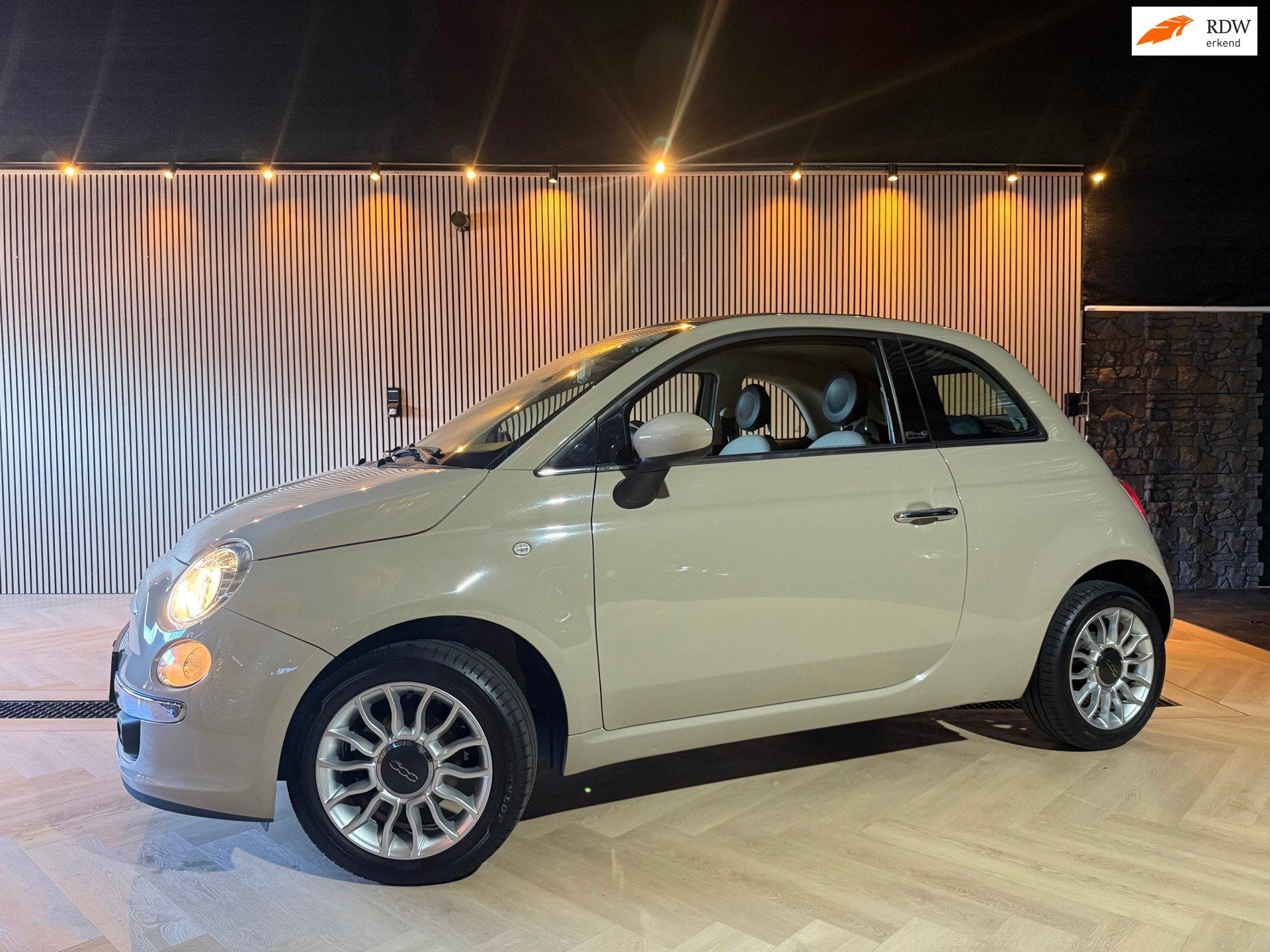 Fiat 500 C 1.2 Cappuccino | Carplay | PDC, Auto's, Fiat, Gebruikt, 4 cilinders, 4 stoelen, Leder en Stof