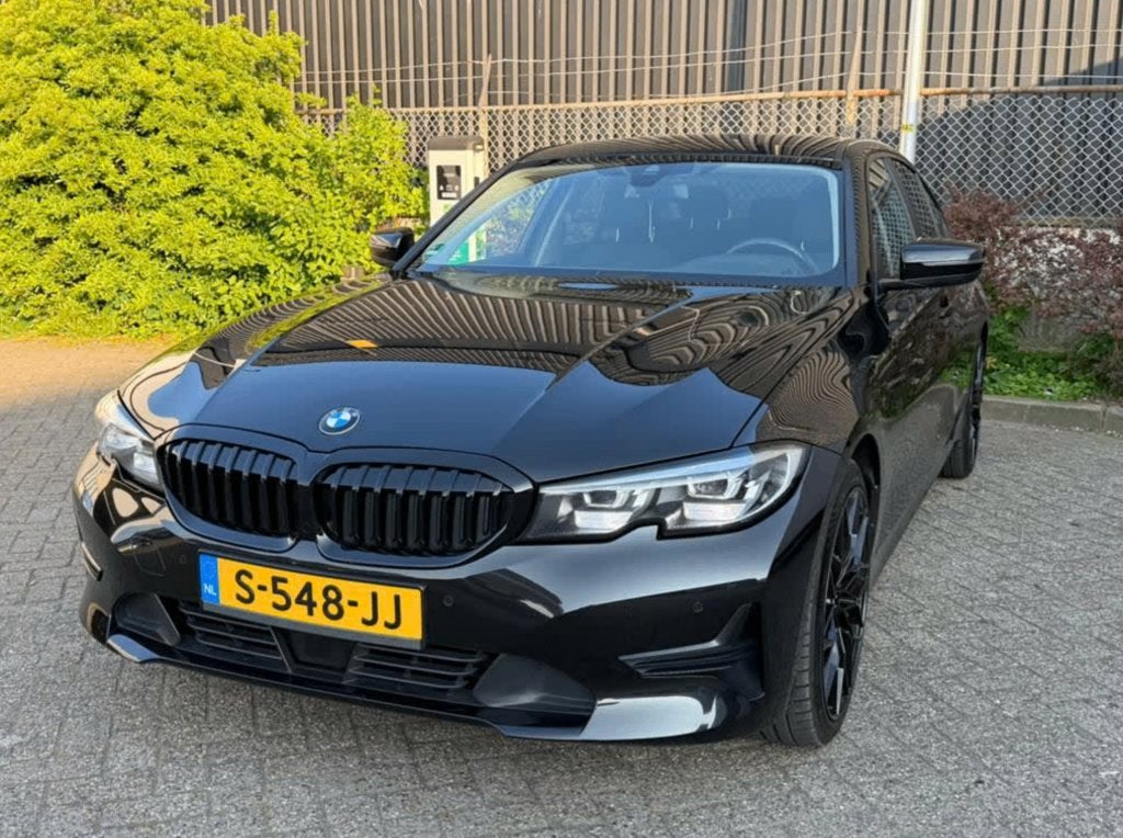 BMW 3-serie 320i 184pk Stoelverwarm Adaptive Mstuur Carplay