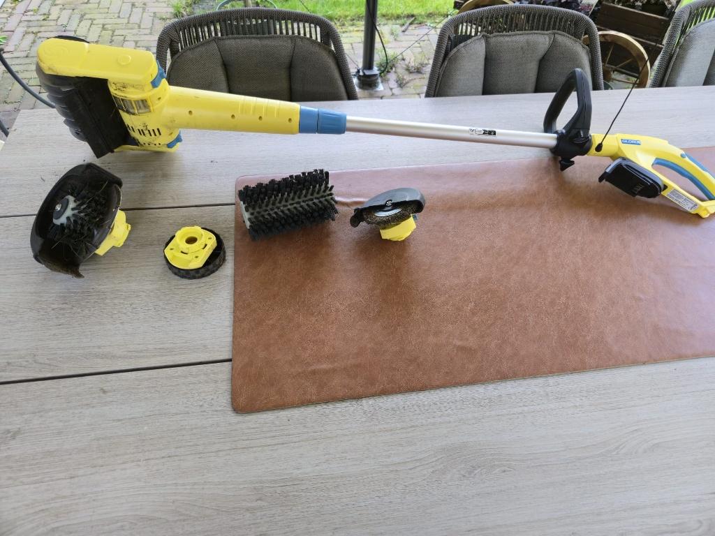 GLORIA MultiBrush speedcontrol PLUS onkruidborstel, Tuin en Terras, Ophalen, Zo goed als nieuw