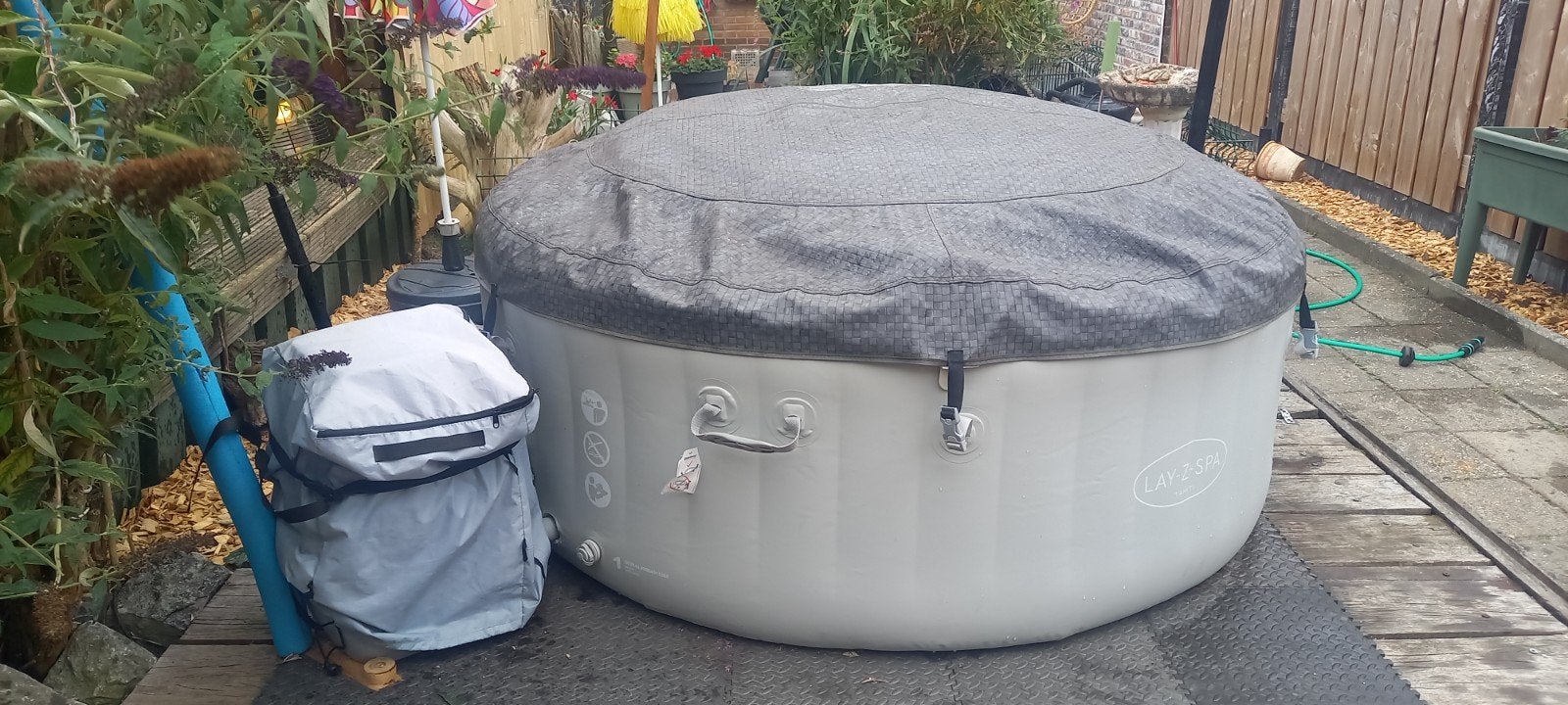 4 persoons Lay-Z-Spa opblaasbare jacuzzi met nieuwe gloor t, Tuin en Terras, Ophalen, Gebruikt, Opblaasbaar