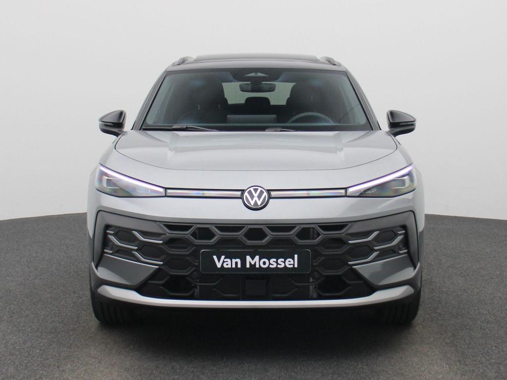 Volkswagen T-Roc 1.5 eTsi Style First Edition | DEMO | PANOR, 12 maanden, 730 kg, 1498 cc, Euro 6