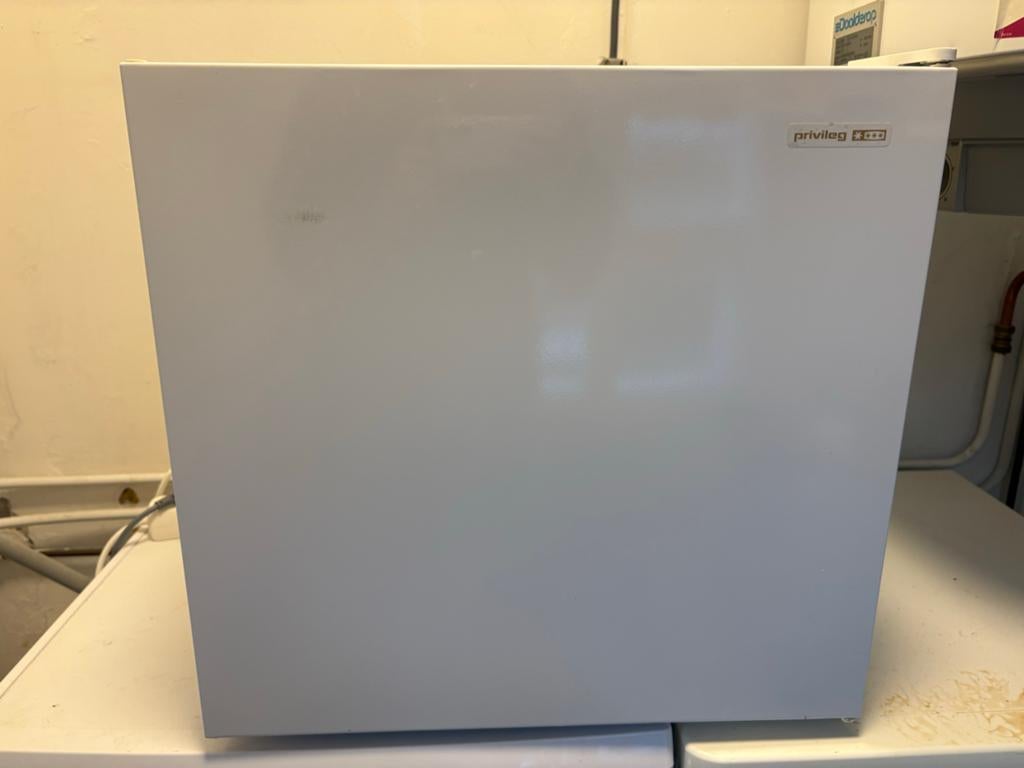 Mini Freezer, Ophalen, Gebruikt, Met aparte vriezer, Minder dan 85 cm