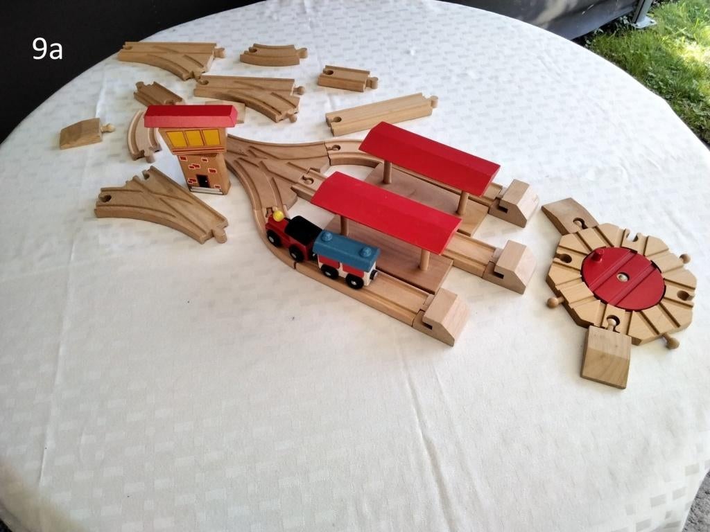 houten treinbaan, station, verkeerstoren, draaischijf, Ophalen, Gebruikt, Duw- of Trekspeelgoed