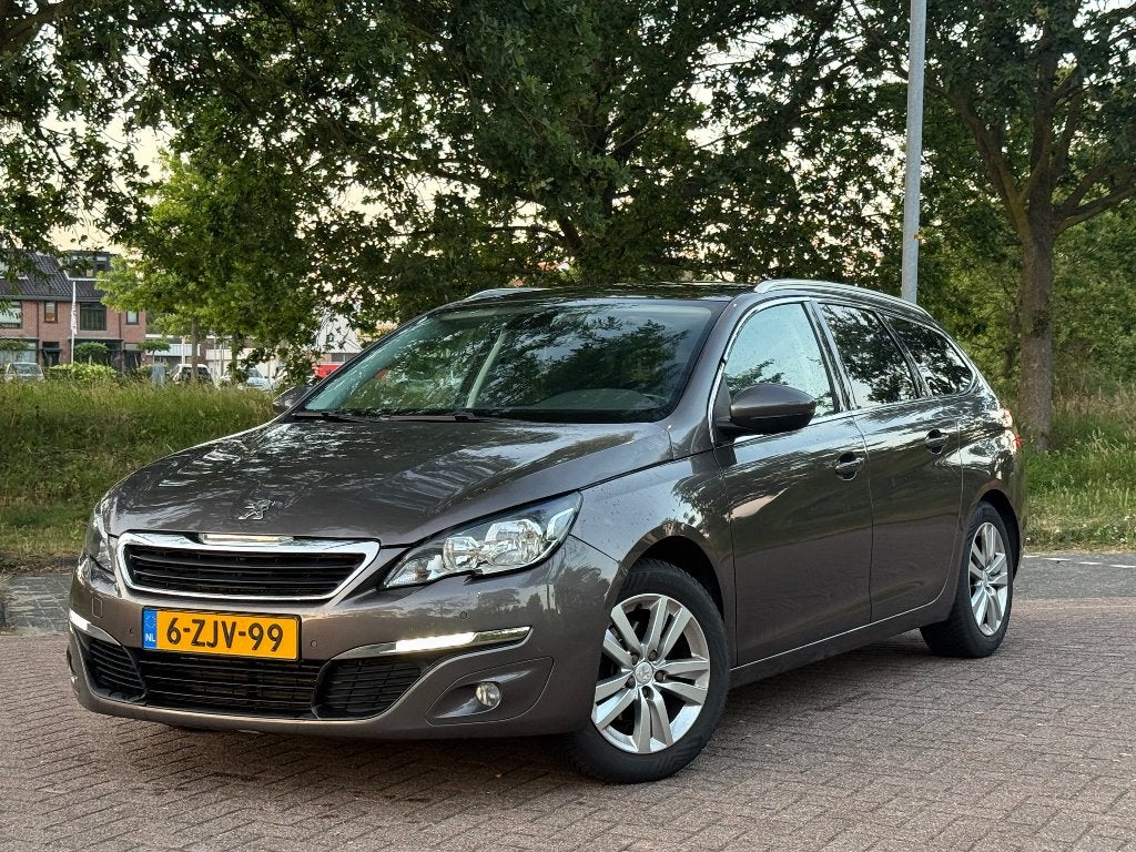 Peugeot 308SW 1.6 E-HDI 120PK SW 2014 Pano/Cam/Bluetooth, Auto's, Voorwielaandrijving, Stof, 4 cilinders, Bruin
