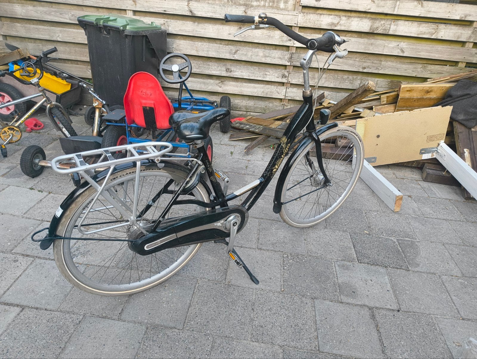 montego lees advertentie aub, Versnellingen, 0 zitjes, Trommelrem, Ophalen