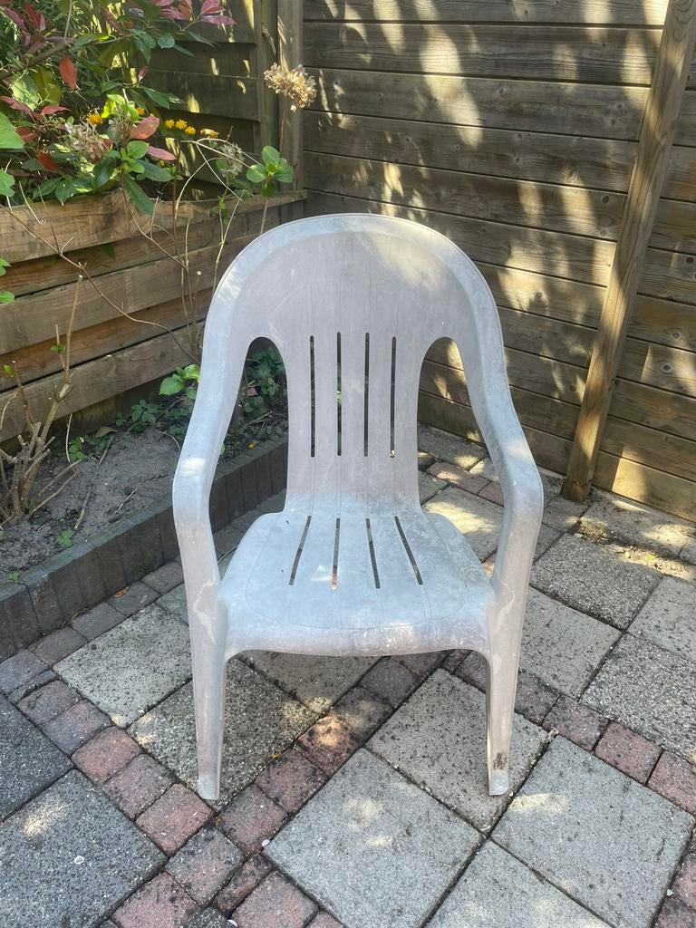 Plastic tuinstoelen 4x wit, Ophalen, Zo goed als nieuw, Plastic