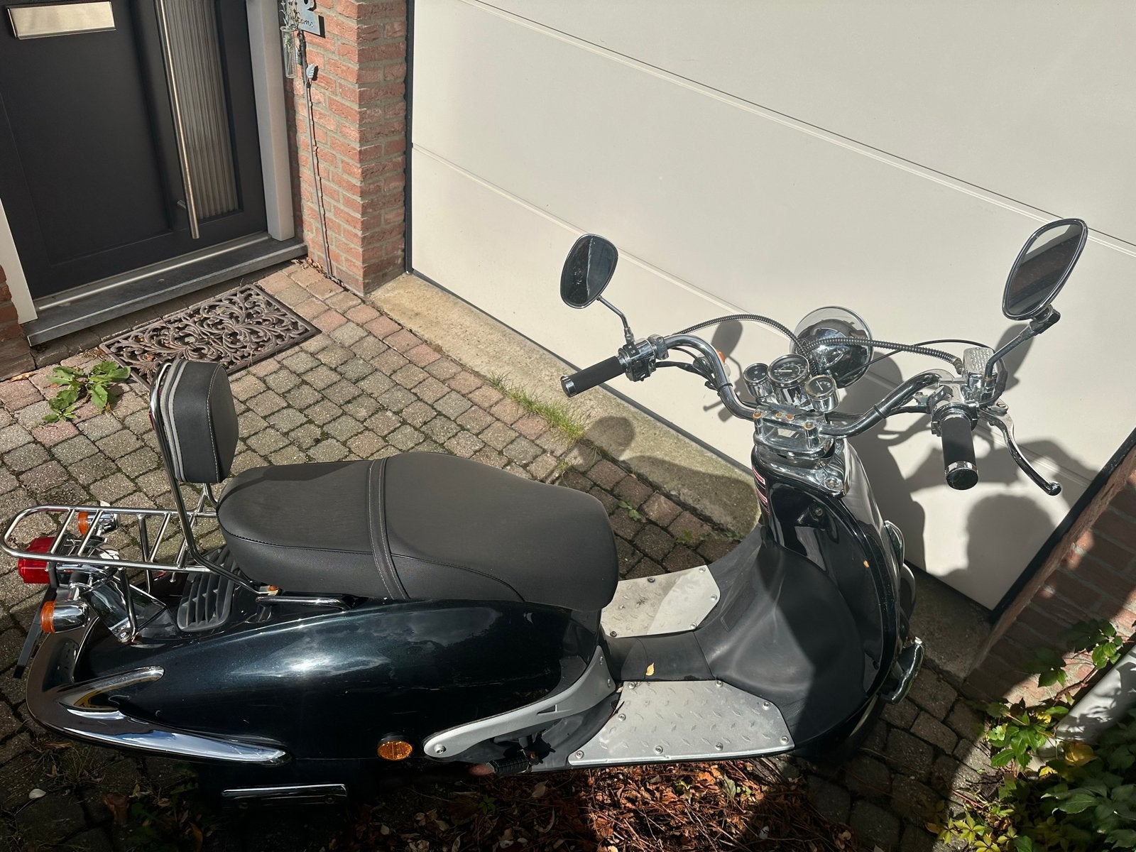 Zwarte Retro Scooter + afdekhoes, Ophalen, Gebruikt, Benzine, 50 cc