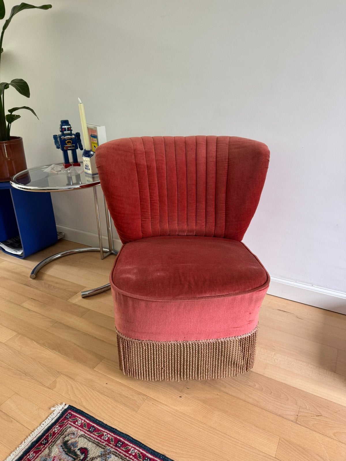 Vintage stoel met velourse stof, Ophalen