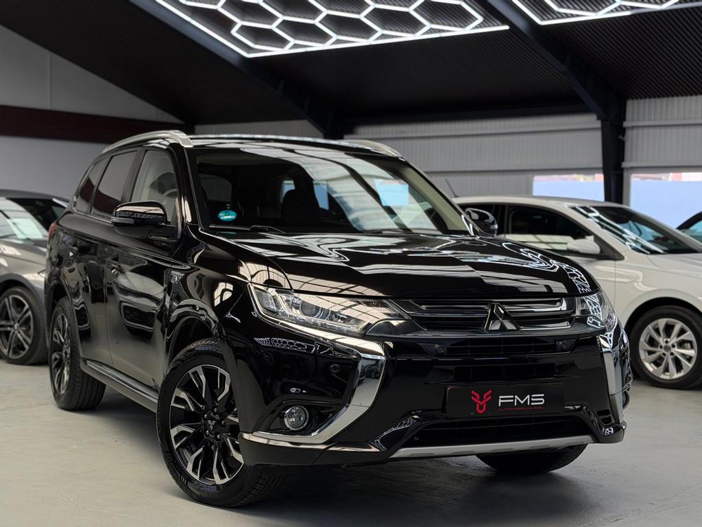 Mitsubishi Outlander 2.0 PHEV Executive Edition Trekhaak Cam, 1998 cc, 4 cilinders, 1820 kg, Zwart