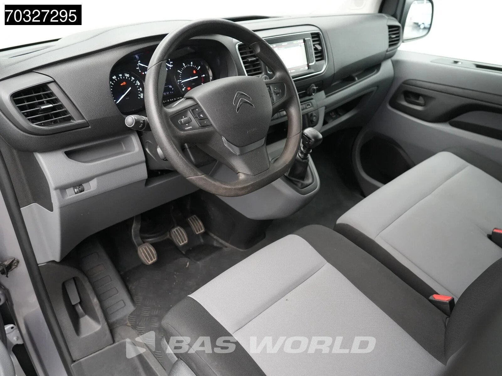 Citroën Jumpy 120pk Personenvervoer 9-Persoons L3H1 Trekhaa, Voorwielaandrijving, Stof, Euro 6, 4 cilinders