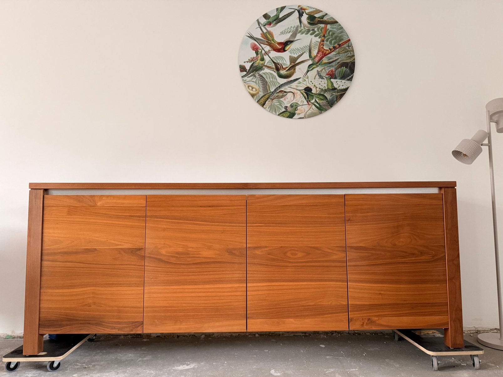 Mooi modern dressoir met stijlvolle afwerking., Huis en Inrichting, Ophalen, Zo goed als nieuw, 200 cm of meer, 25 tot 50 cm