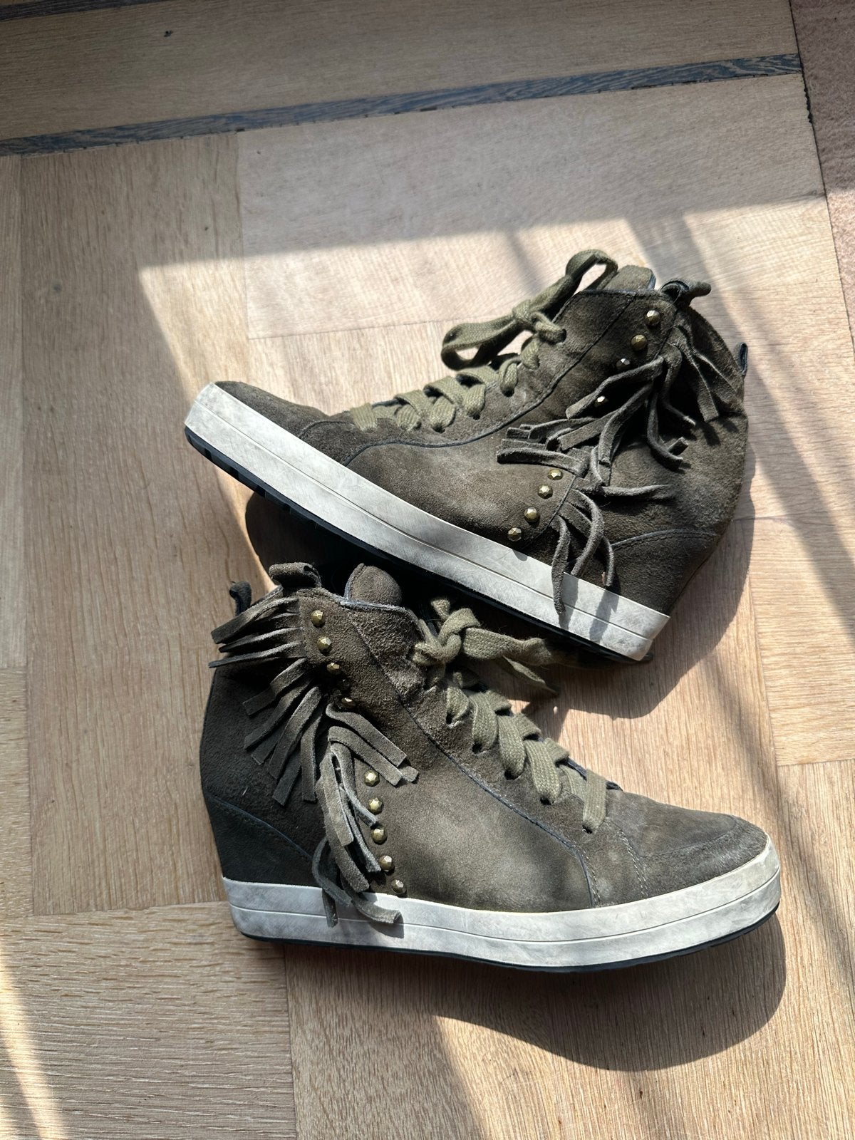 Kennel & Schmenger suède sneakers met sleehak, Ophalen of Verzenden, Groen, Sneakers of Gympen, Zo goed als nieuw