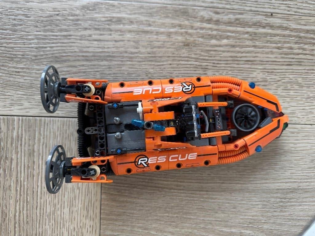 Lego Technic 42120 Reddingshovercraft