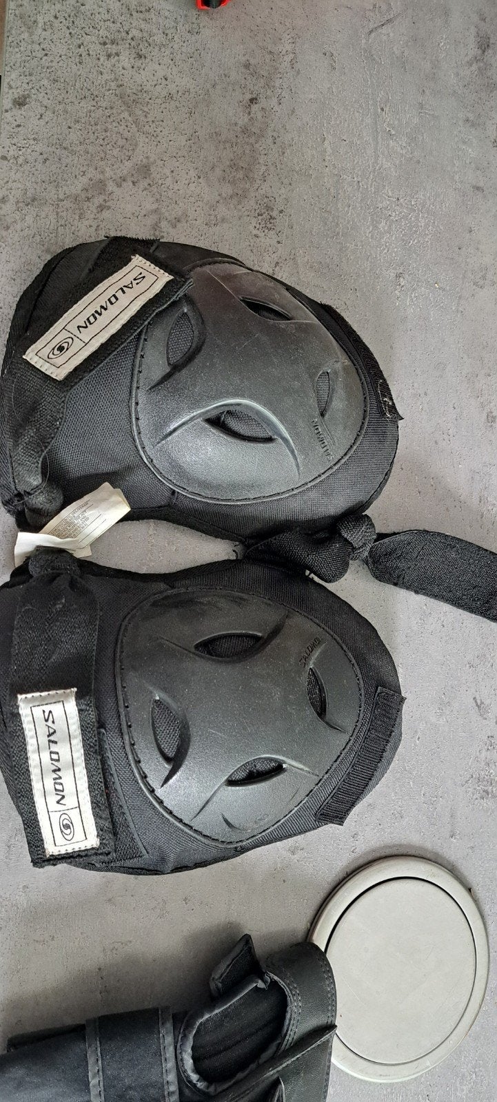 Salomon beschermers voor inline skates - Knie- en elleboog, Ophalen of Verzenden, Gebruikt, Bescherming, Salomon