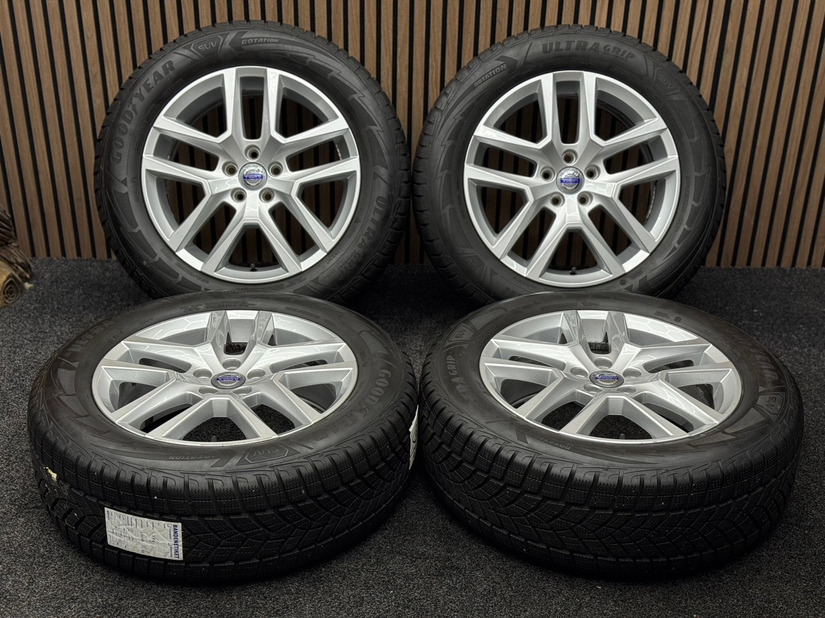 WINTER! Originele 18 inch Volvo XC60 5x108 ET55 Goodyear SUV, Ophalen, 18 inch, ., Banden en Velgen