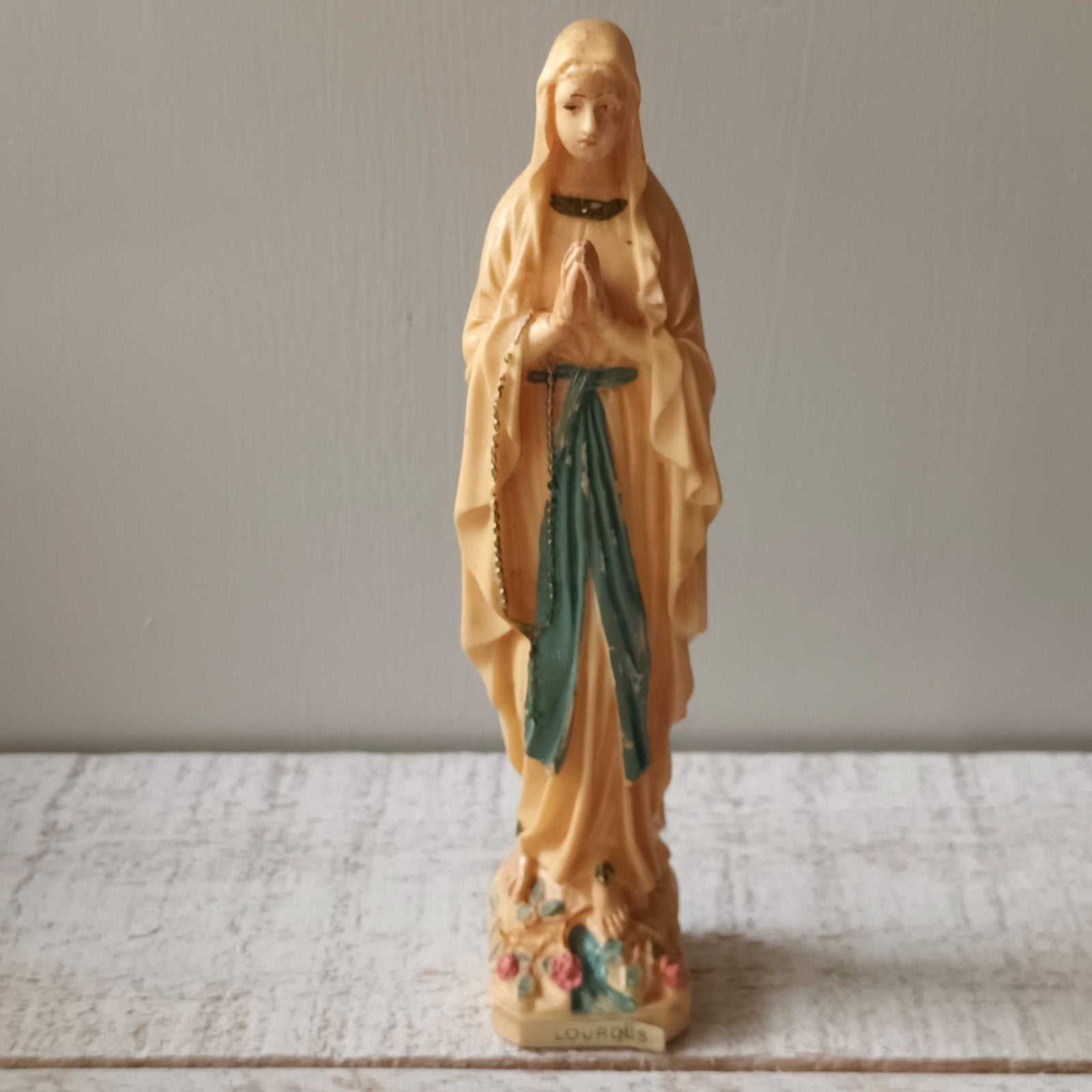 Vintage Mariabeeldje Lourdes - Crèmekleurig, Verzamelen, Religie, Ophalen of Verzenden, Gebruikt, Beeld(je), Christendom | Katholiek
