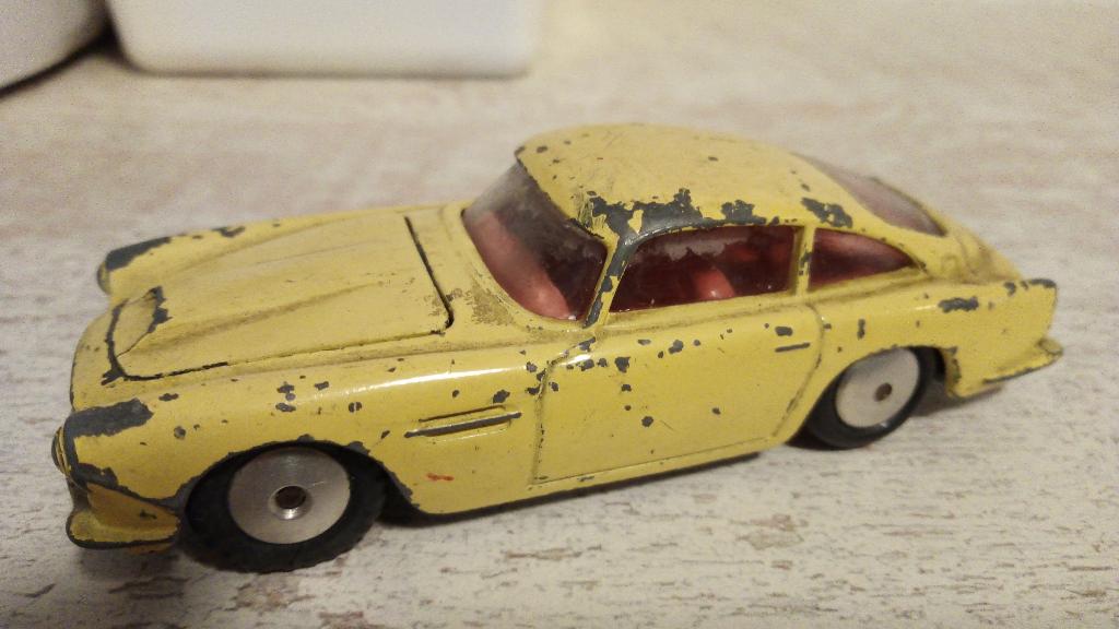vintage corgi toys aston martin db4, Ophalen of Verzenden, Gebruikt, Auto, Corgi