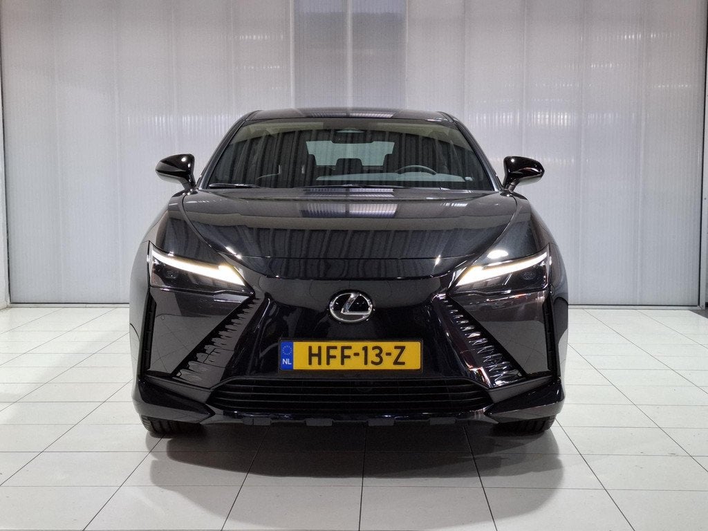 Lexus RZ 450e Comfort Line 71 kWh | 4WD| NIEUW | 17% bijtell, Auto's, Lexus, Automaat, Stof, Gebruikt, 71 kWh