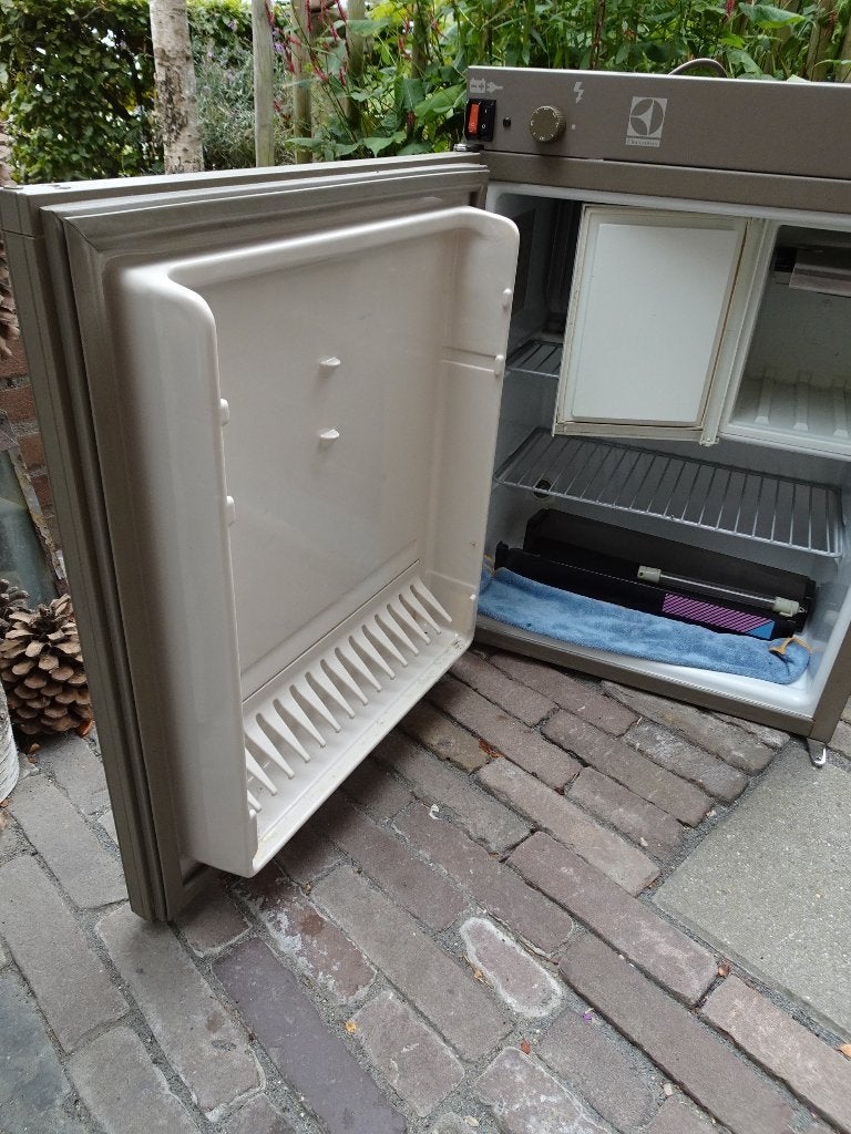 caravan koelkast, Ophalen