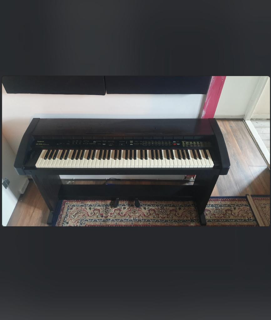 Roland KR 350e - Digitale Piano / Keyboard, Muziek en Instrumenten, Piano's, Ophalen, Gebruikt, Zwart, Digitaal