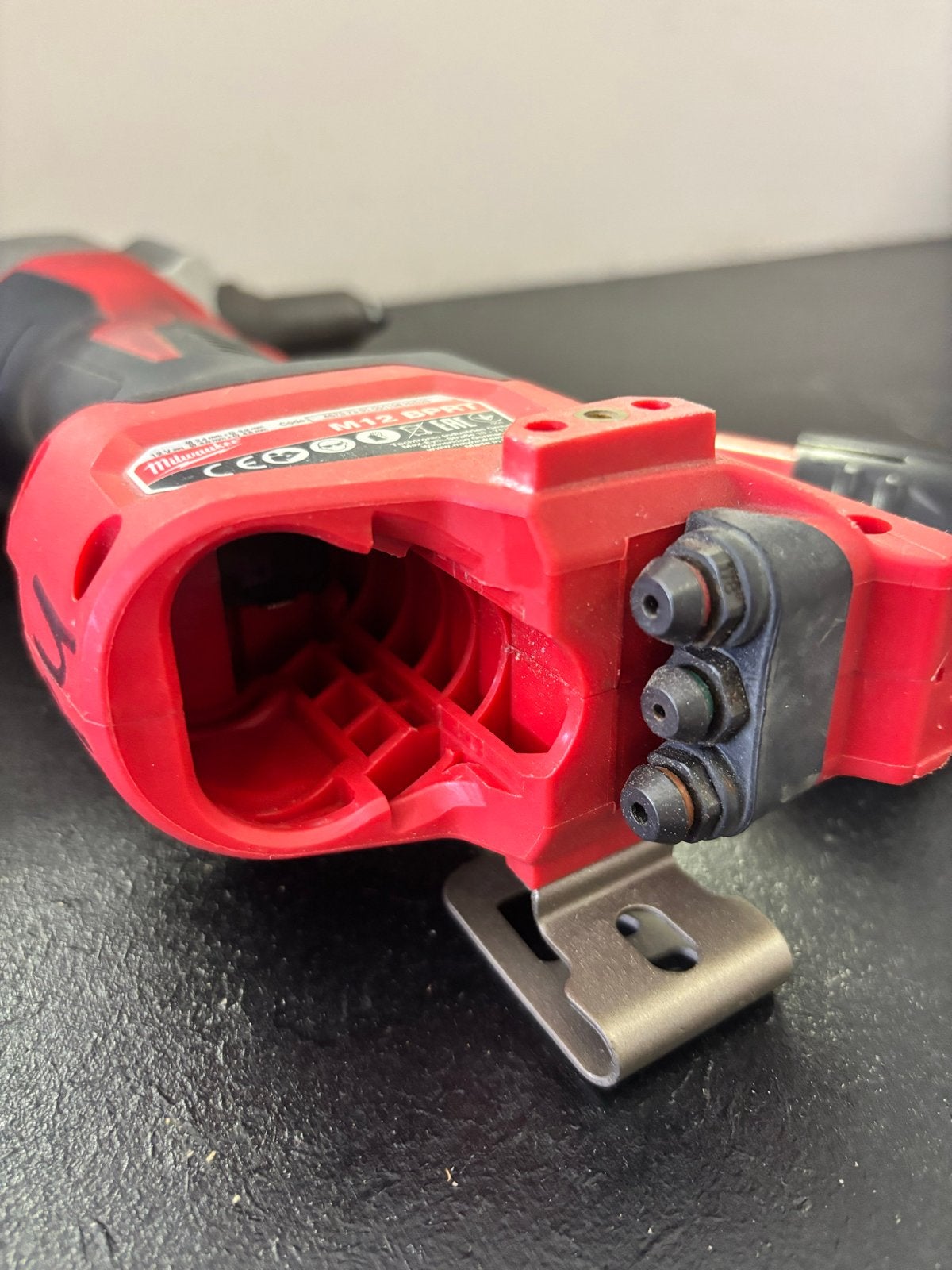 Milwaukee M12 Popnageltang met accu en oplader, Ophalen, Zo goed als nieuw, Tang, Milwaukee