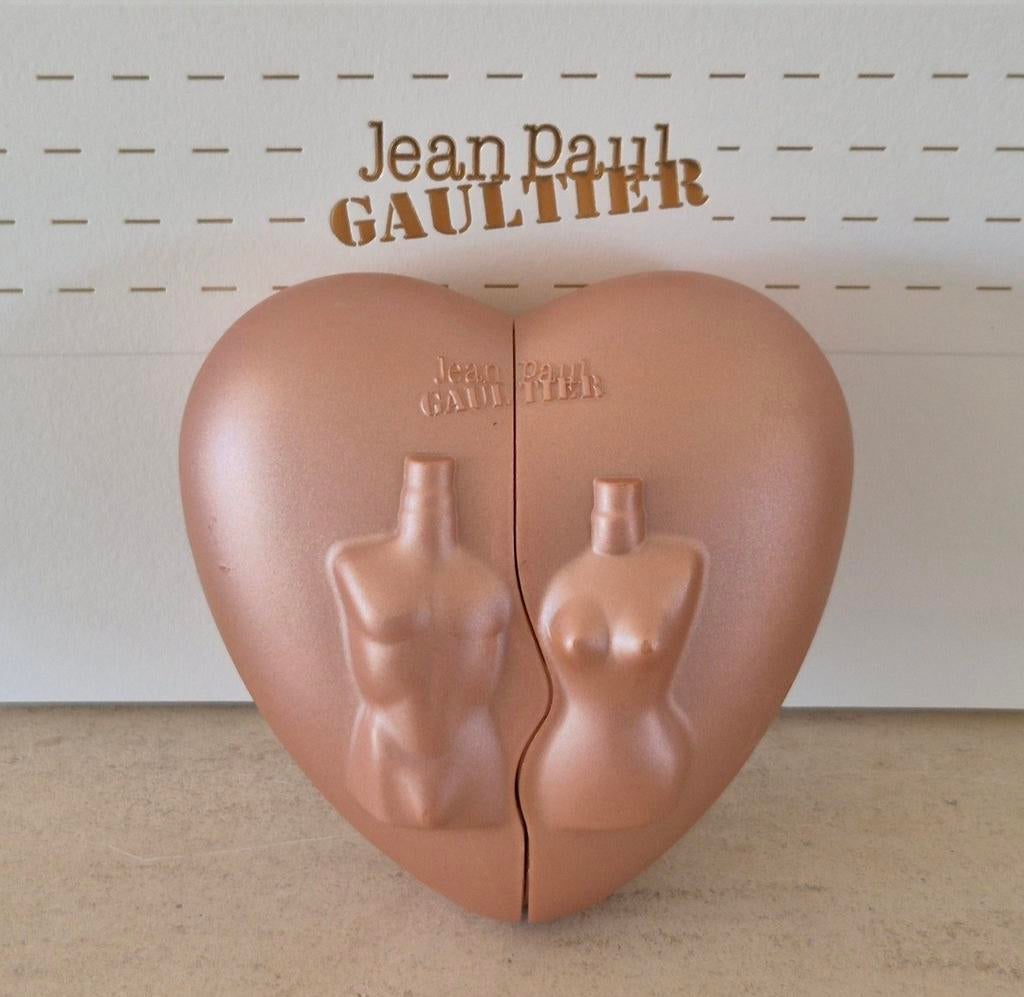 Jean Paul Gaultier - Valentijnsset 2005 miniaturen, Ophalen of Verzenden, Zo goed als nieuw, Miniatuur, Gevuld