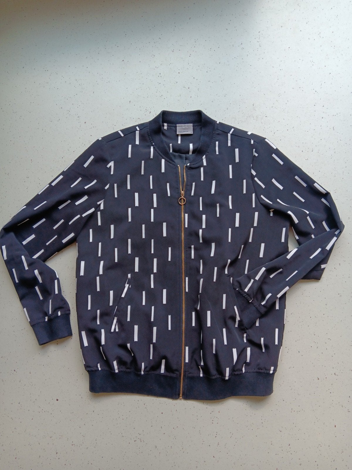 Vero Moda bomber vestje M, Maat 38/40 (M), Vero Moda, Zwart, Ophalen of Verzenden