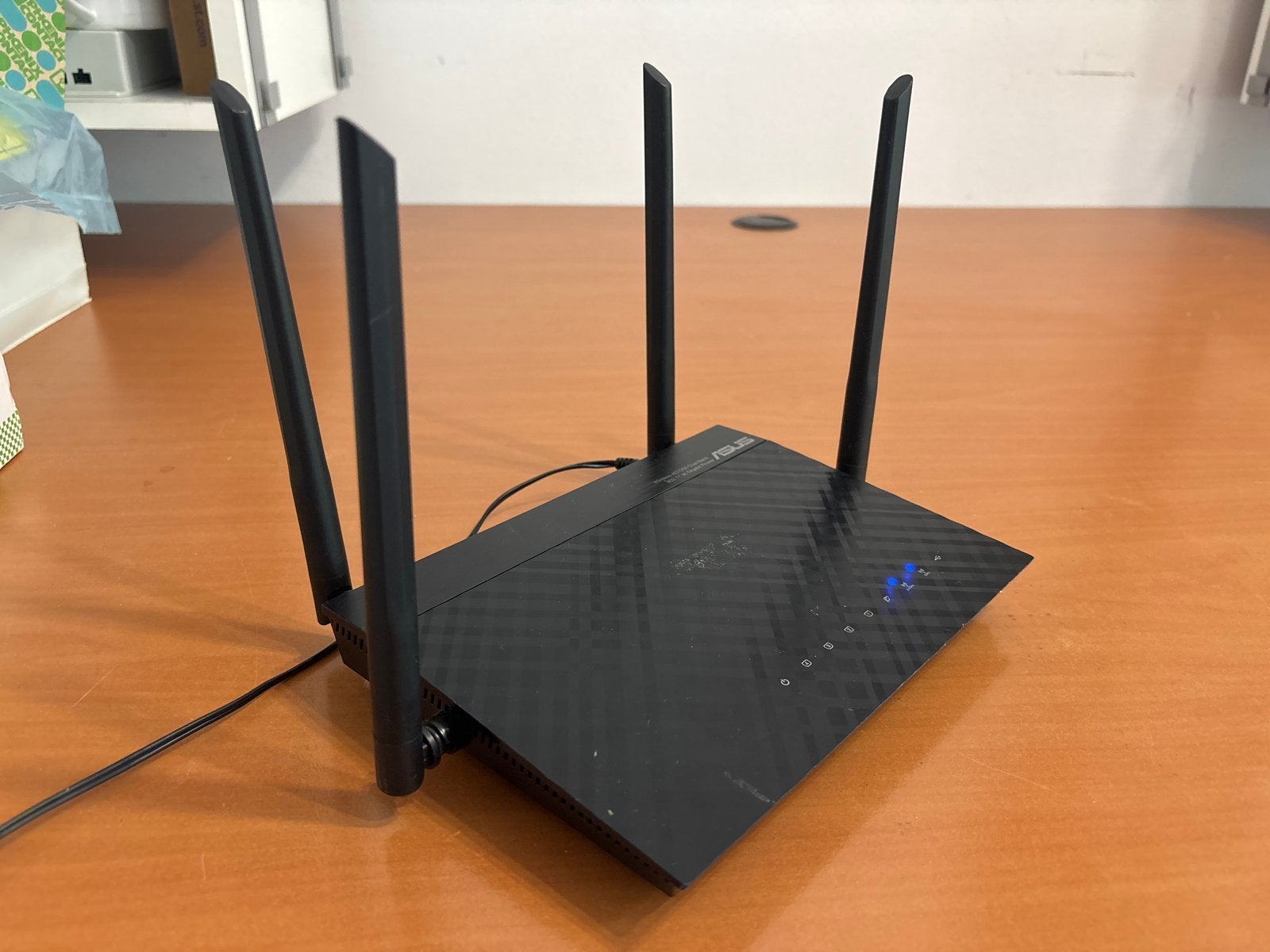 ASUS RT-AC1200G+ Gigabit WiFi Router - Compleet in doos, Computers en Software, Ophalen of Verzenden, Zo goed als nieuw, Router