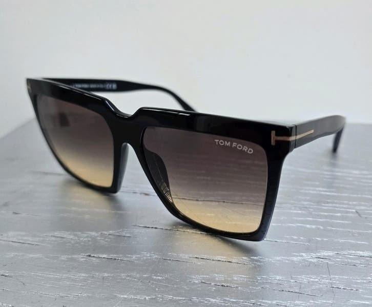 Tom Ford zonnebril - Sabrina model FT0764 uitvoering 01B, Overige merken, Zonnebril, Zwart, Nieuw