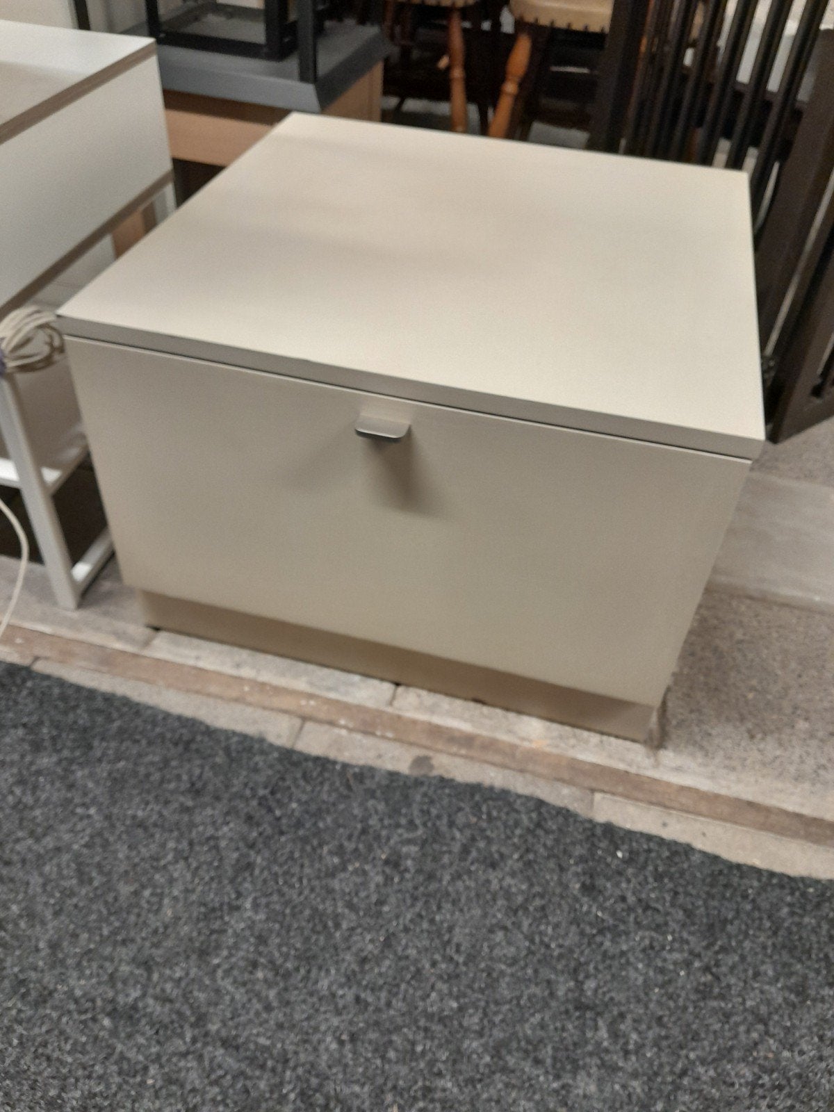 Ladekastje voor tijdschriften of mappen, Ophalen, Gebruikt