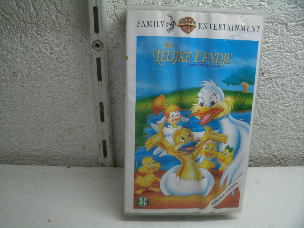 vhs 108a het lelijke eentje ned gespr, Cd's en Dvd's, Alle leeftijden, Ophalen of Verzenden, Gebruikt, Overige typen