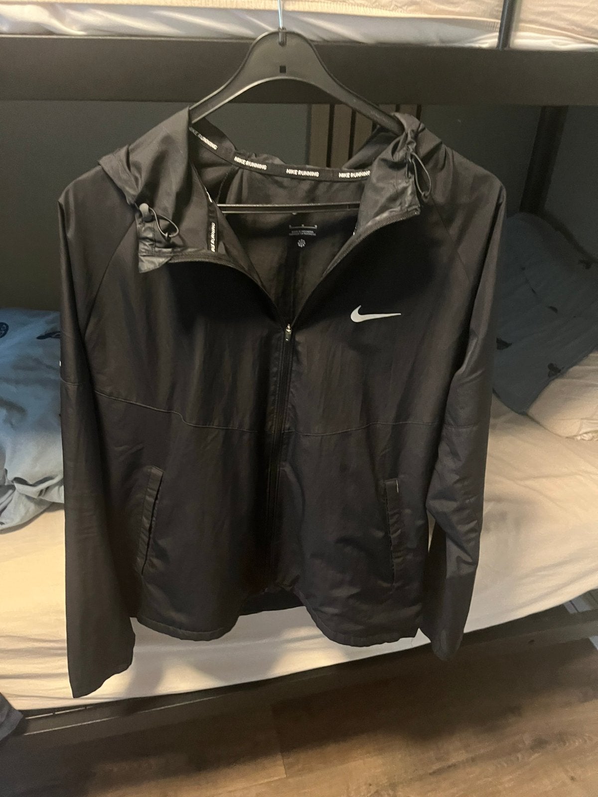 Nike miller vest, Ophalen of Verzenden, Zo goed als nieuw, Maat 48/50 (M), Zwart