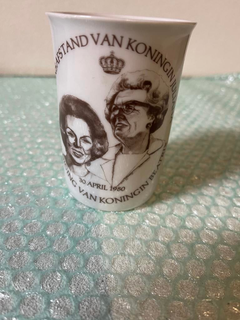Herdenkingsmok Troonsafstand Juliana & Inhuldiging Beatrix, Ophalen of Verzenden