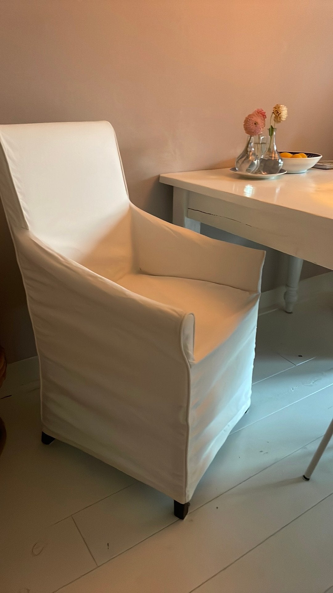 2 witte eetkamerstoelen stof riviera maison, Ophalen, Gebruikt