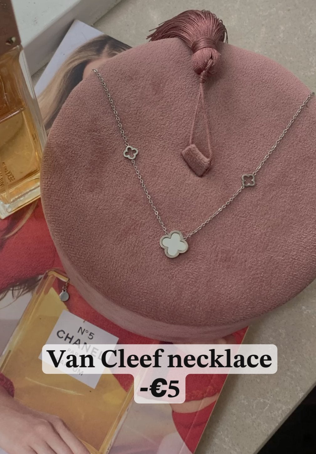 Zilverkleurige ketting Van Cleef, Verzenden, Zo goed als nieuw, Zilver, Overige materialen