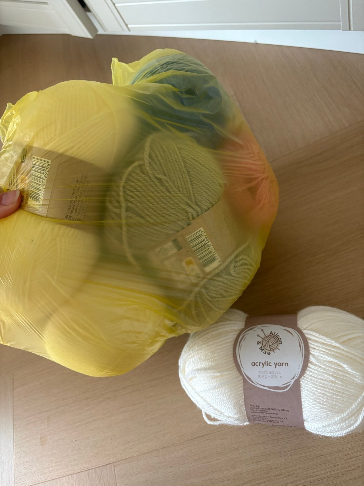 Diverse bollen wol, Ophalen, Zo goed als nieuw, Breien of Haken, Wol of Garen