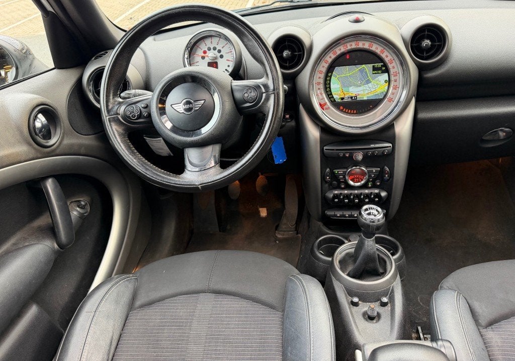 Mini COUNTRYMAN 1.6 Cooper Chili CLIMA NAVI PANO PDC LMV RIJ, Voorwielaandrijving, Euro 5, Gebruikt, 4 stoelen