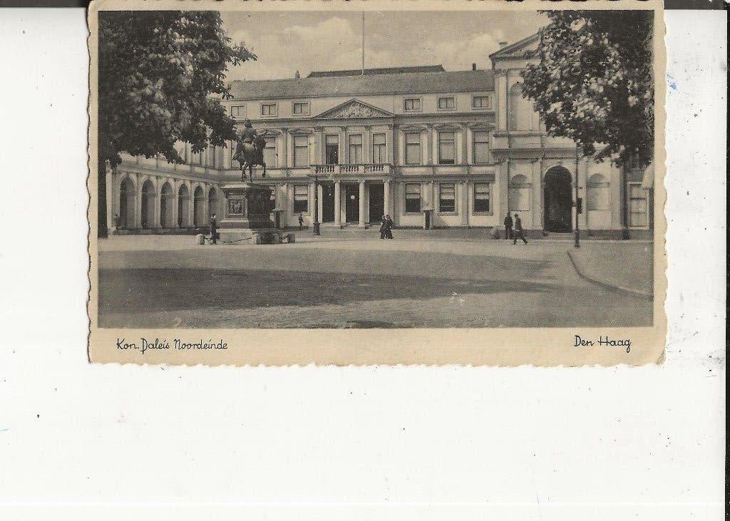 Den Haag Noordeinde Kon.Paleis zonder hekken naar Meerkerk, Verzamelen, Ansichtkaarten | Nederland, Ophalen of Verzenden, 1920 tot 1940