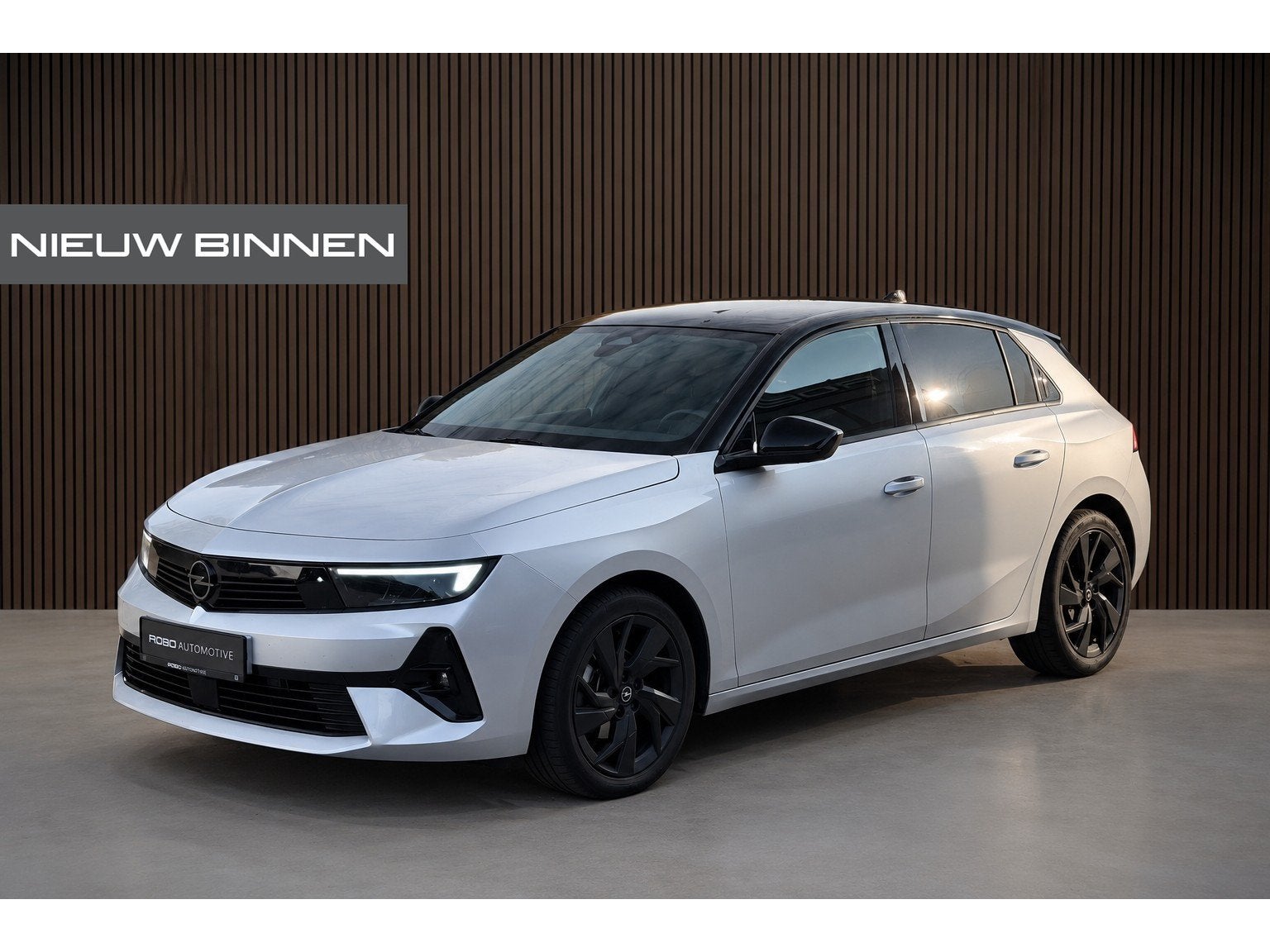 Opel Astra 1.2 Level 4 GS Line | Stuurverwarming | Stoelverw, Dealer onderhouden, Gebruikt, 1199 cc, Leder en Stof