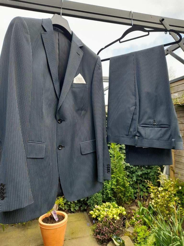 Jac Hensen NILS Heren Pak - blauw met krijtstreep - Maat 52, Kleding | Heren, Ophalen of Verzenden, Zo goed als nieuw, Maat 52/54 (L)