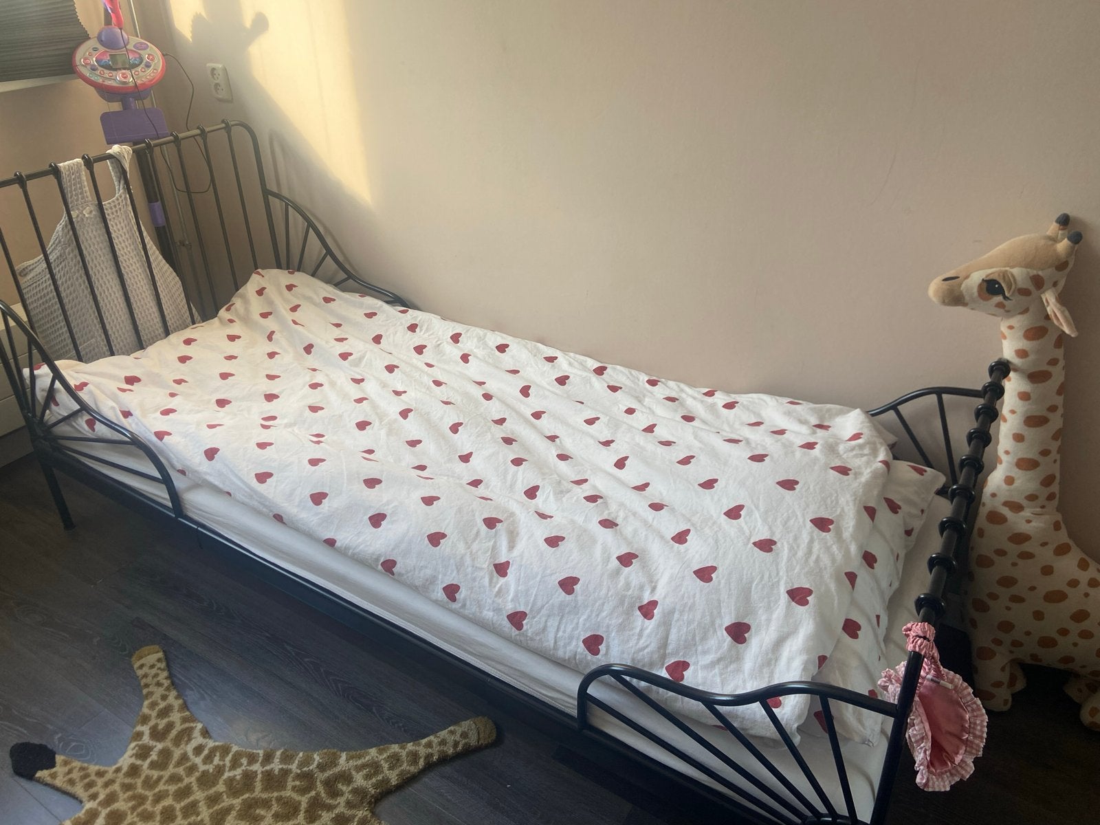 IKEA Minnen meegroeibed zwart met matras, Kinderen en Baby's, 85 tot 100 cm, Gebruikt, 180 cm of meer, Ophalen