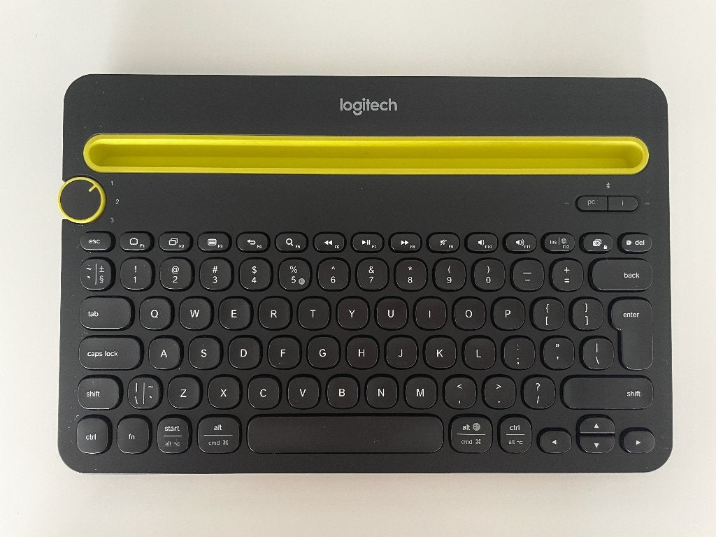Logitech K480 bluetooth toetsenbord, Computers en Software, Toetsenborden, Zo goed als nieuw, Qwerty, Draadloos, Ergonomisch, Multi-device