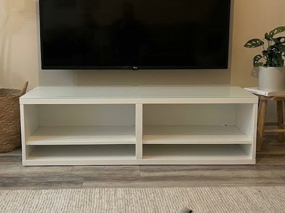 Ikea Besta kast met melkglas blad - TV meubel, Huis en Inrichting, Ophalen, Gebruikt, 100 tot 150 cm, Glas