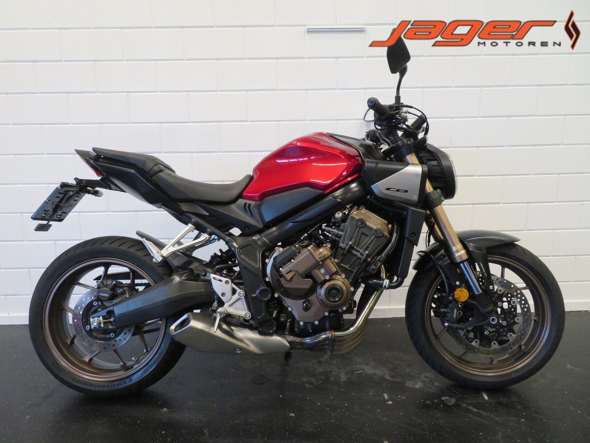Honda CB 650 R E-CLUTCH NIEUWSTAAT! (bj 2024), 650 cc, Naked bike, Gebruikt, Bedrijf