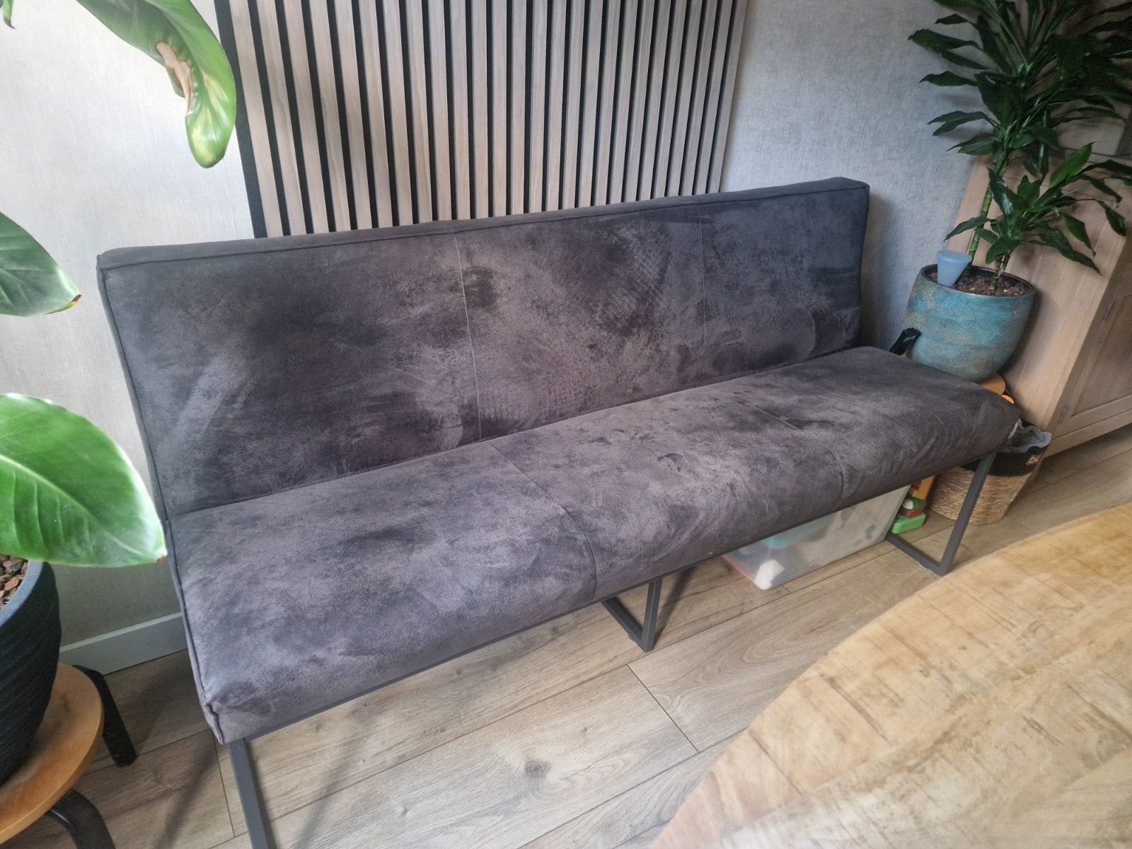 Moderne eetkamerbank - Antraciet stof met metalen onderstel, Gebruikt, 125 cm of meer, Modern, Industrieel, Ophalen of Verzenden
