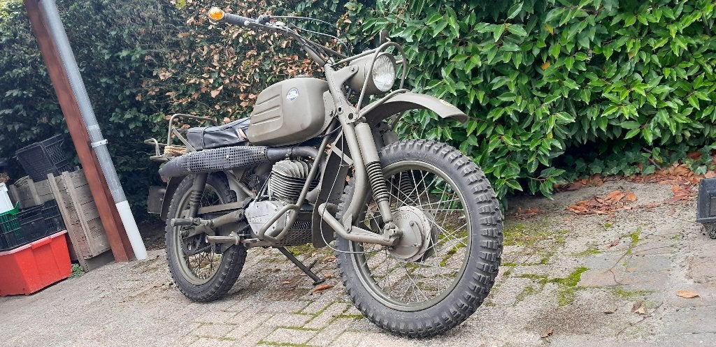Hercules K125 BW - oldtimer militaire motorfiets 2500 euro, 123 cc, Gebruikt, Enduro, Handgeschakeld