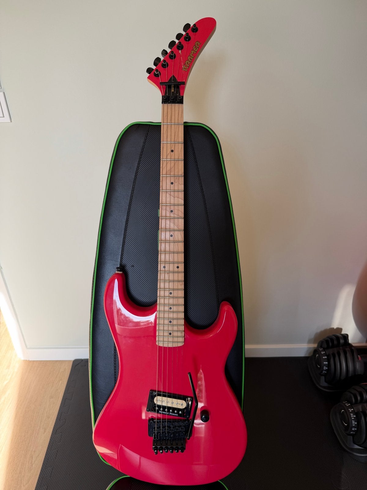 Kramer Baretta - Nieuwstaat met gerepareerde headstock, Ophalen of Verzenden, Zo goed als nieuw, Solid body, Overige merken