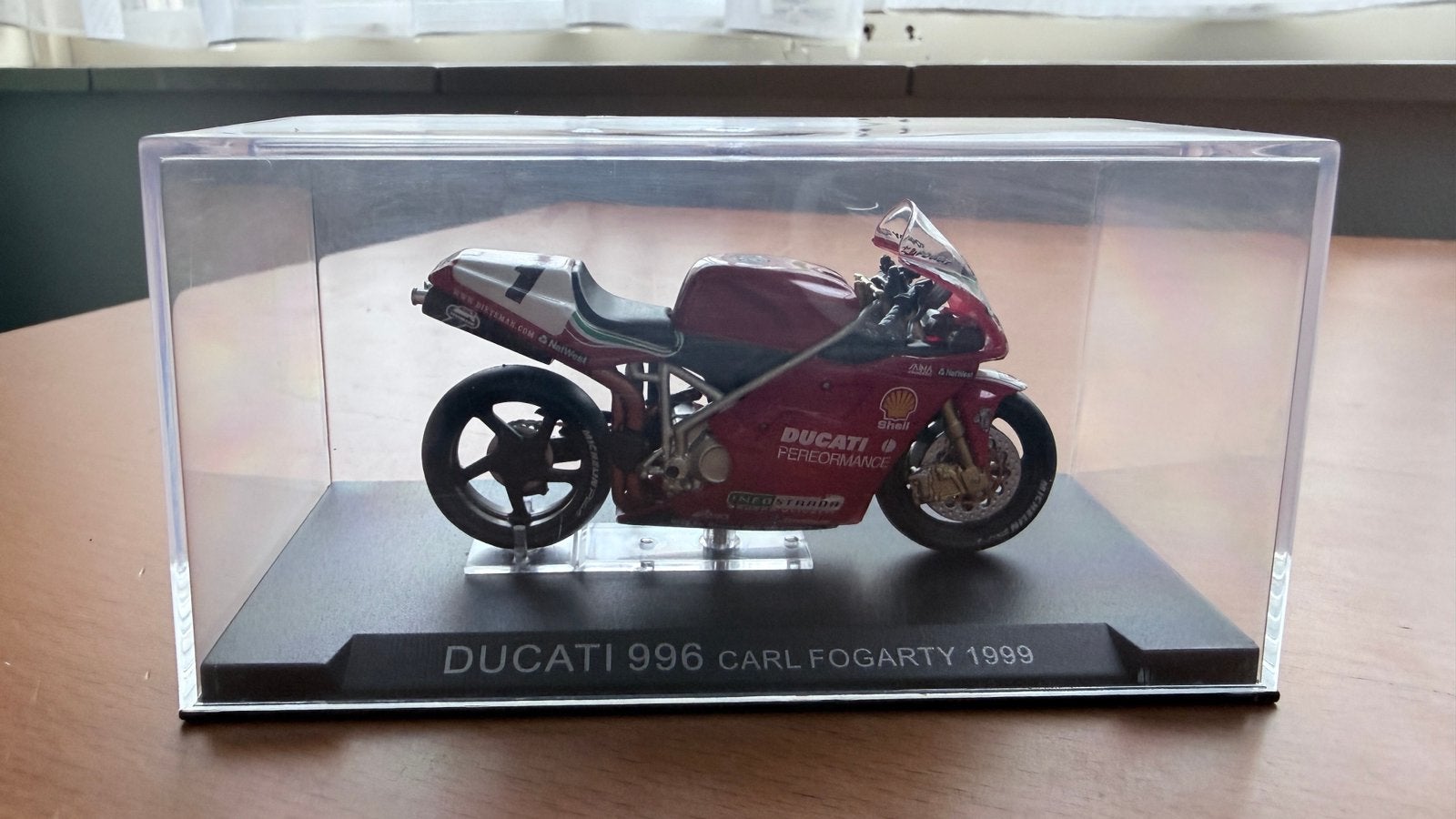 Ducati 996 Carl Fogarty 1999 Schaalmodel 1:24, Overige merken, Gebruikt, Ophalen of Verzenden, Groter dan 1:32
