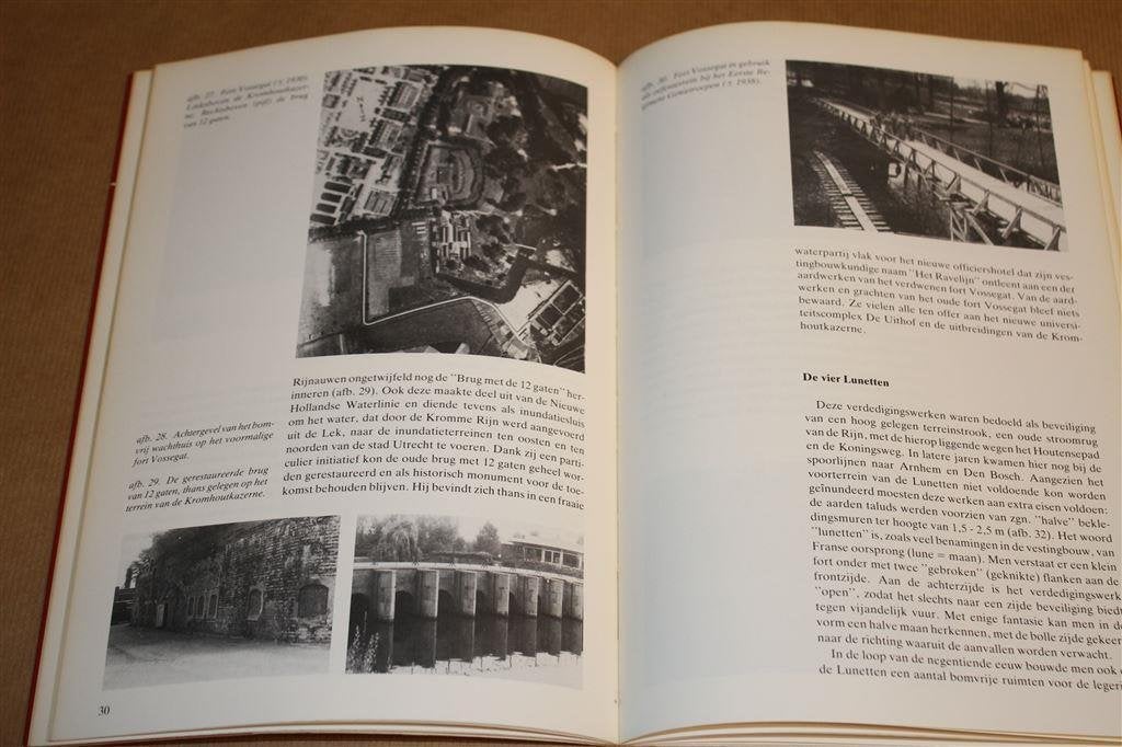 De forten rond Utrecht. Verdedigingswerken., Boeken, Ophalen of Verzenden, Gelezen