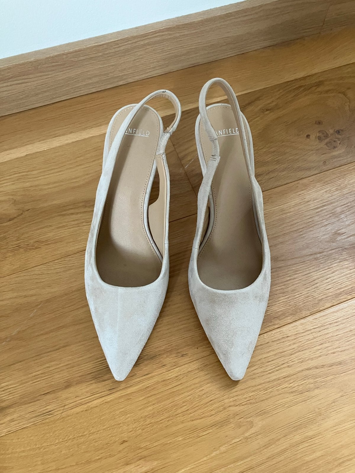 Manfield beige pumps - maat 40, Kleding | Dames, Ophalen of Verzenden, Zo goed als nieuw, Beige, Pumps